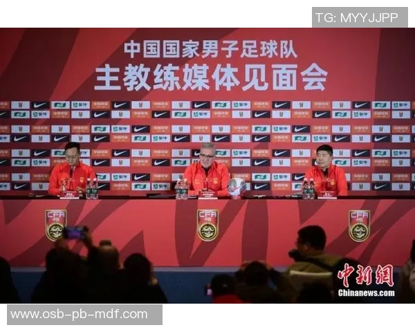 中国采访足球球星揭秘:背后的训练故事与职业生涯中的挑战与梦想 中国采访足球球星揭秘:背后的训练故事与职业生涯中的挑战与梦想