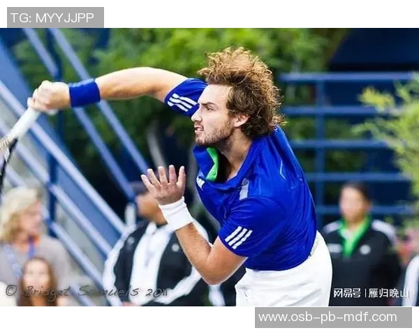 从草根到巨星足球球星用拼搏与信念书写逆袭人生