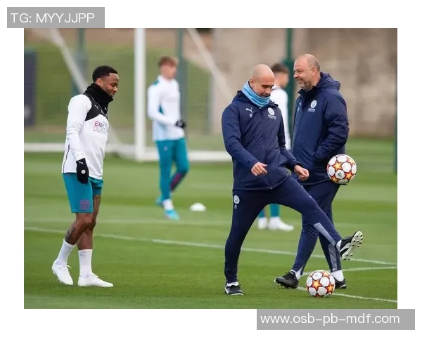 跟足球球星一起训练的神秘人物揭秘他们的幕后故事和训练秘籍 跟足球球星一起训练的神秘人物揭秘他们的幕后故事和训练秘籍